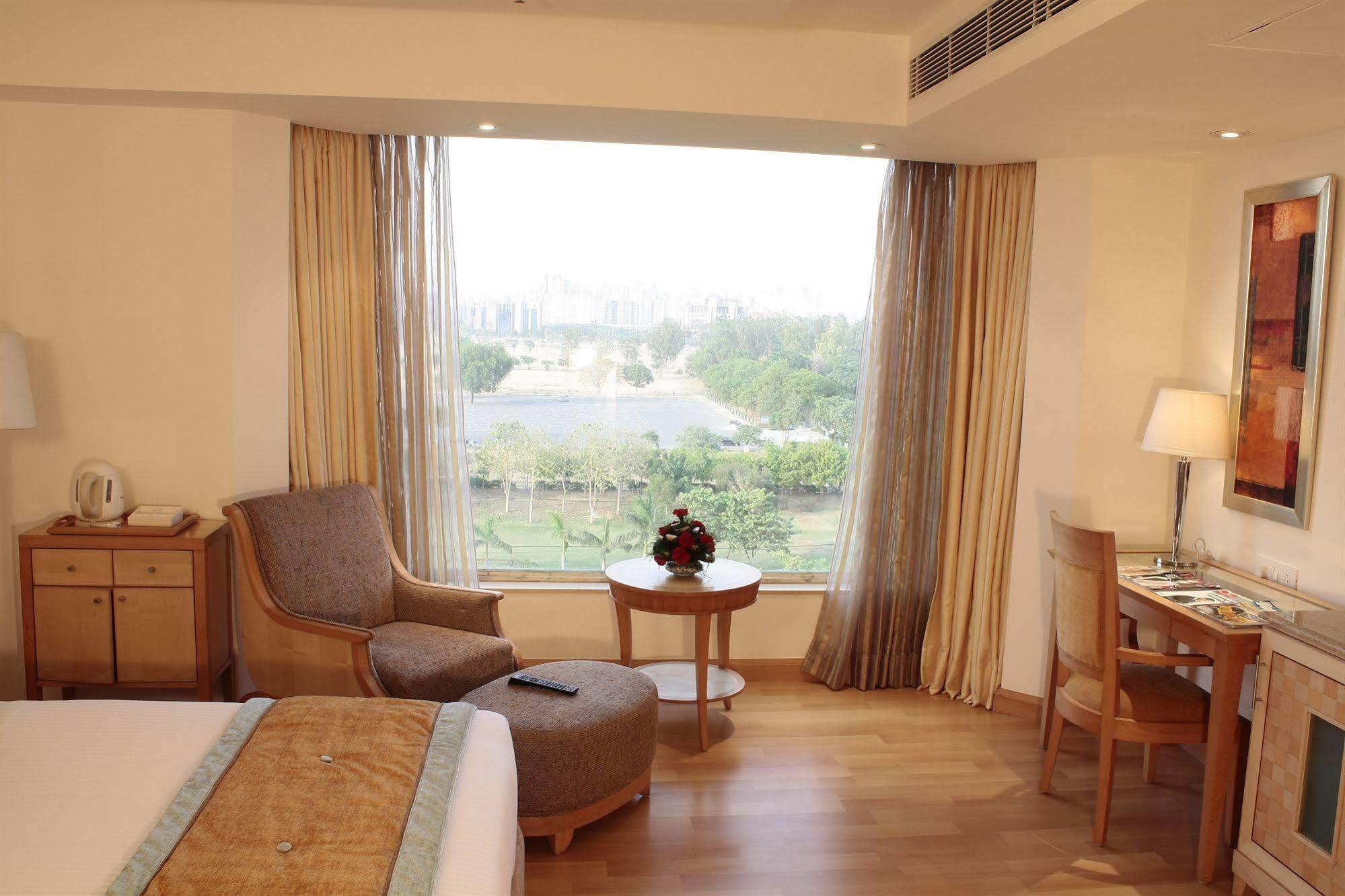 Vista Park Hotel Gurgaon Luaran gambar