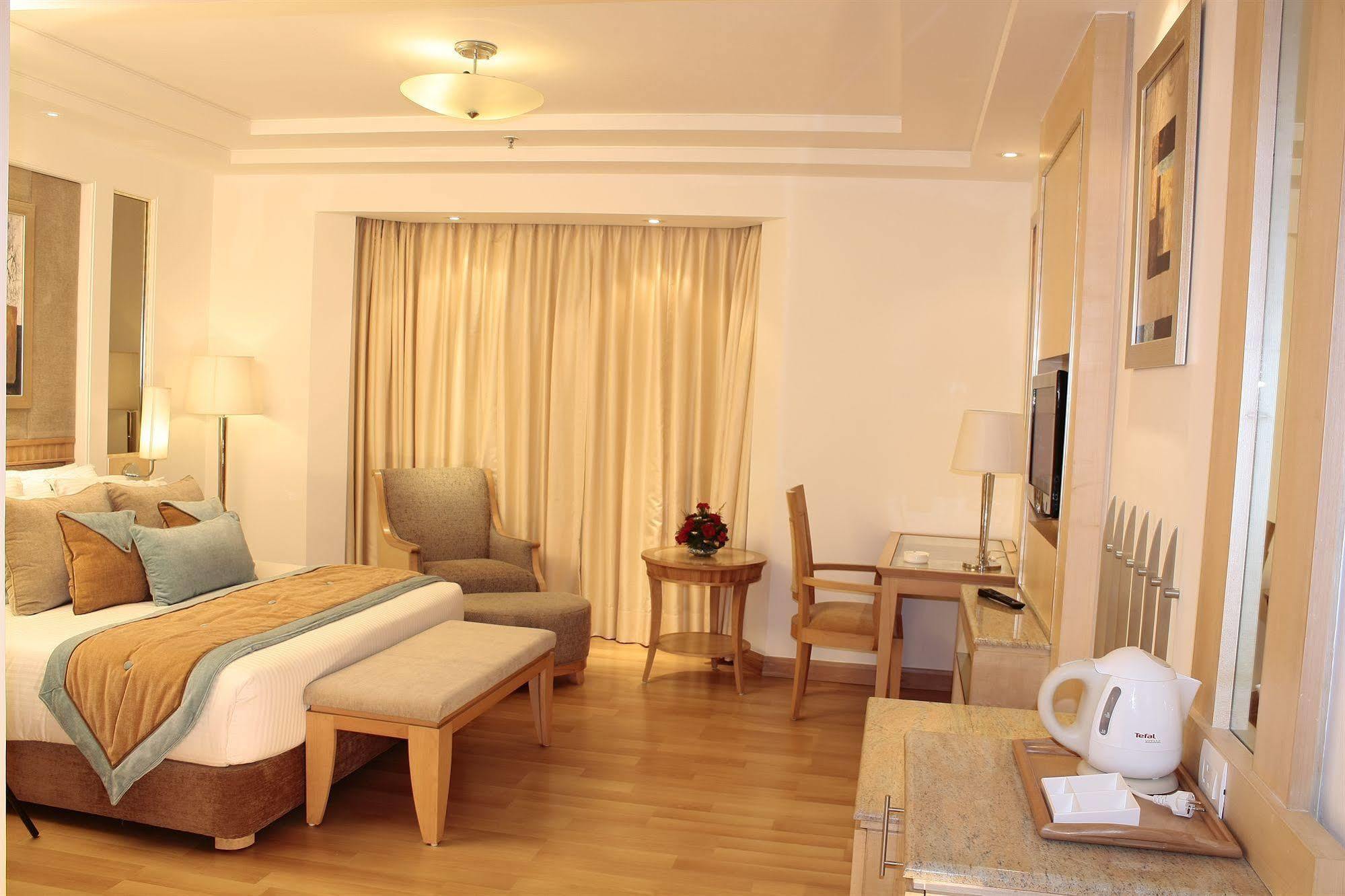 Vista Park Hotel Gurgaon Luaran gambar