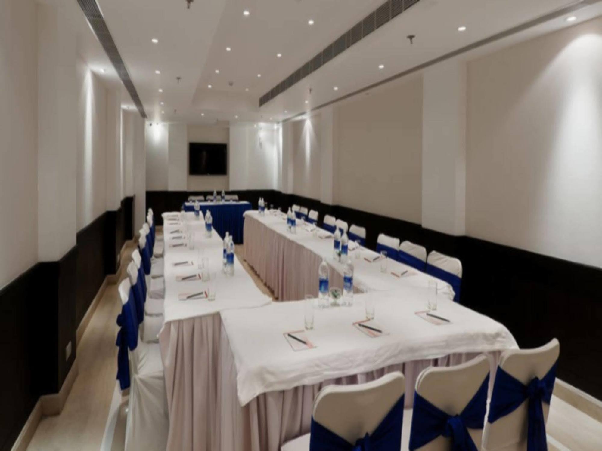 Vista Park Hotel Gurgaon Luaran gambar